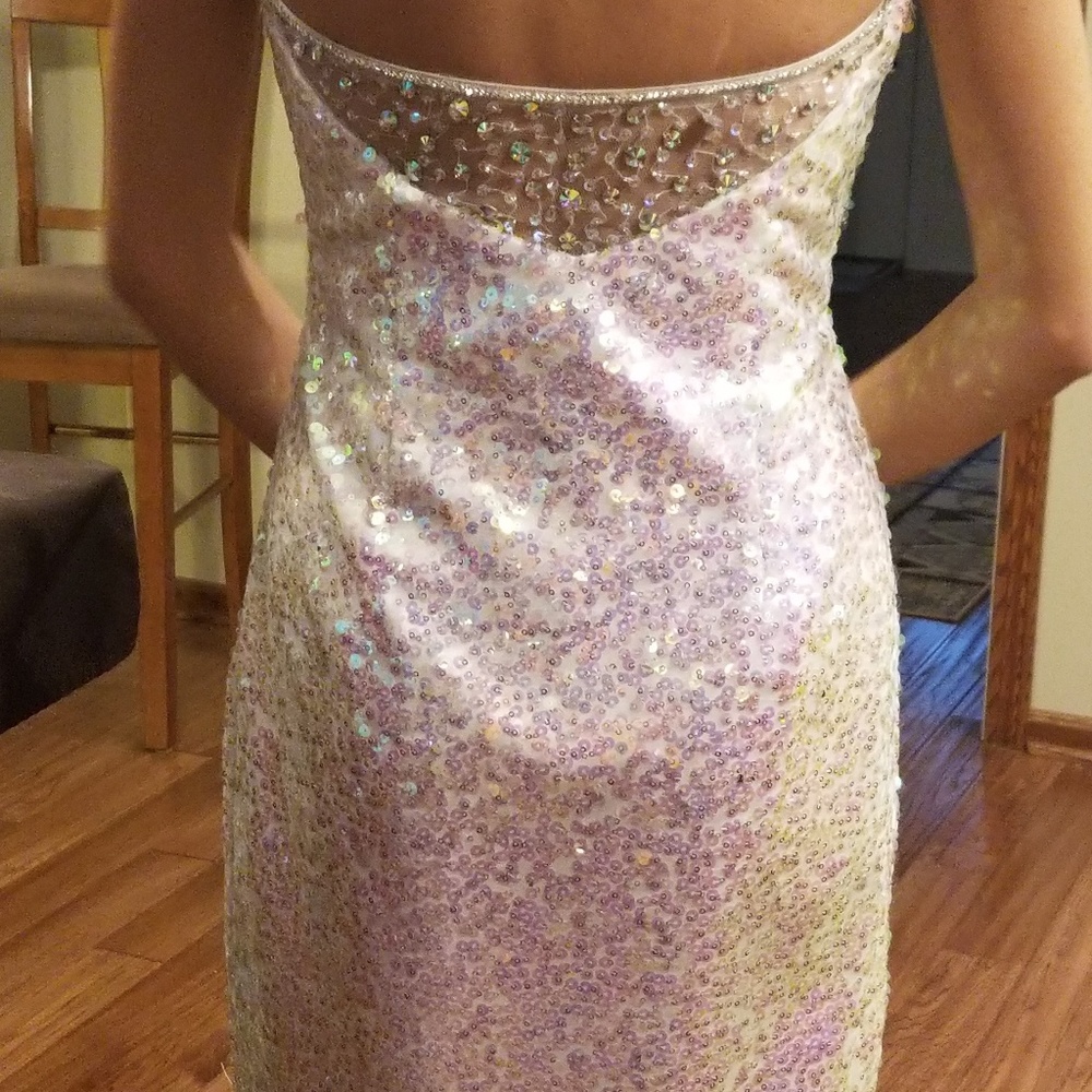 Show stopping sparkly prom dress